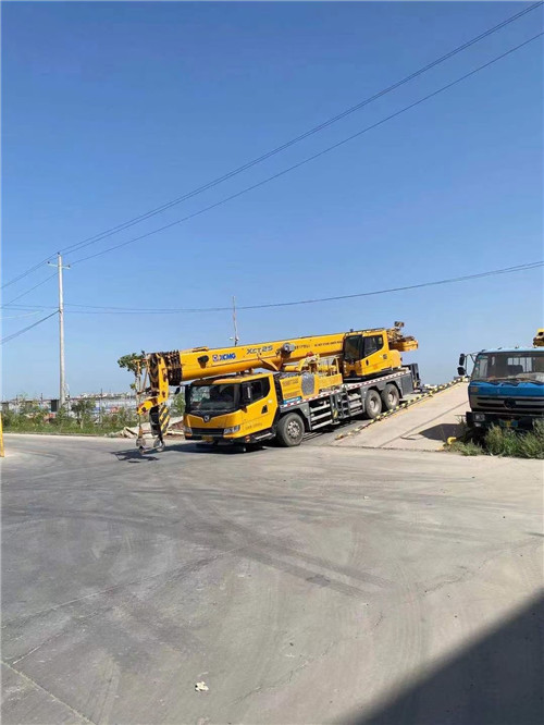 细河区吊车作业时，可能会产生哪些额外收费项目？