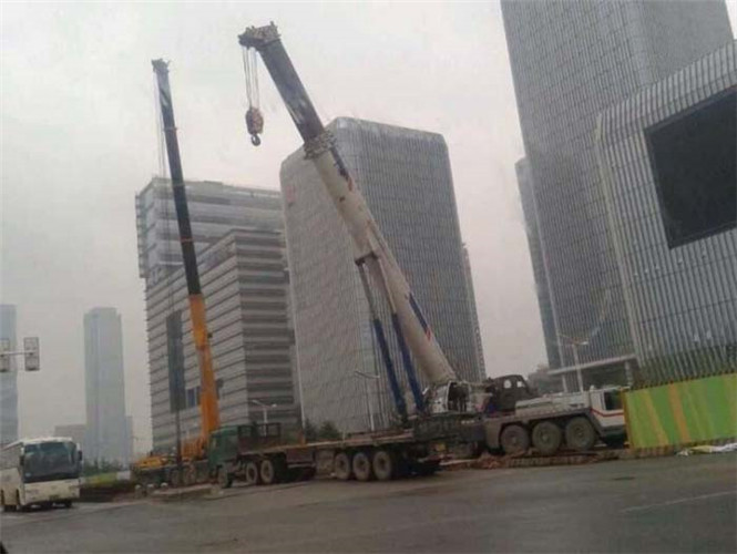细河区25吨吊车能吊多重设备？